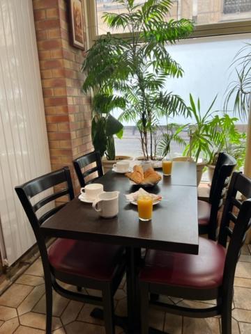 Hotel Jarry Confort Paryż Zewnętrze zdjęcie